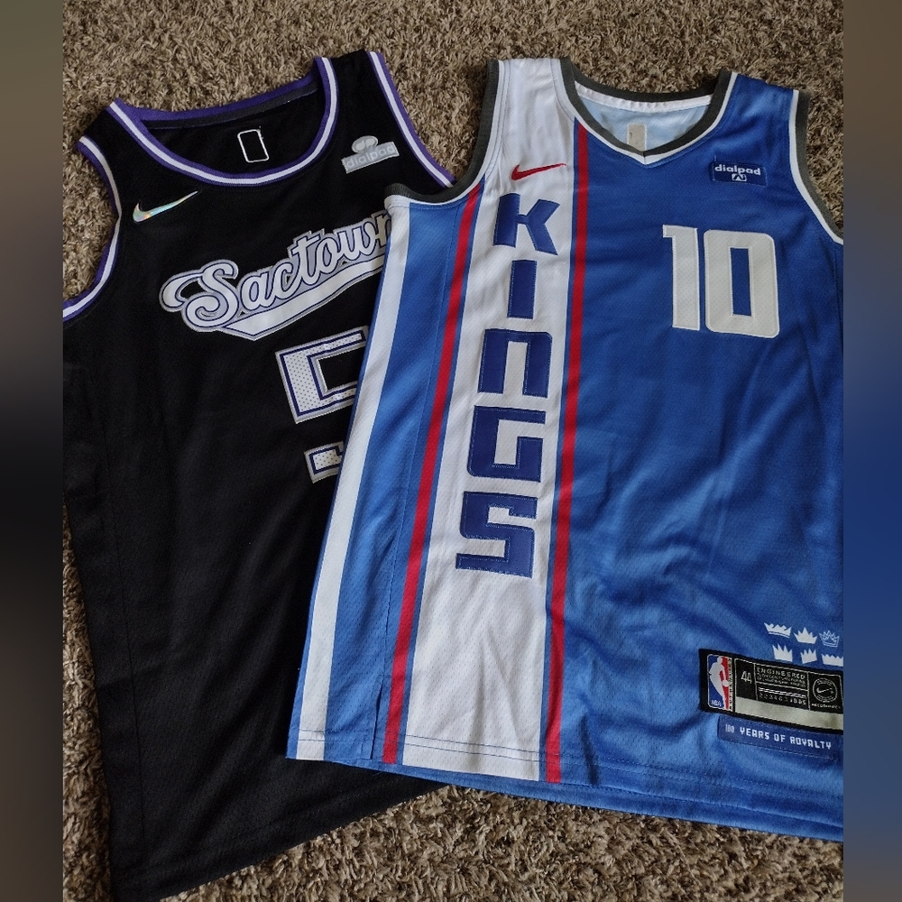 (2) Sacramento Kings Jerseys: De'Arron Fox & Domantas Sabonis, Men's Size: Small